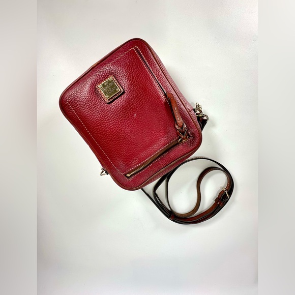 Dooney & Bourke Saffiano Pebble Grain Crossbody Camera bag - Picture 4 of 16